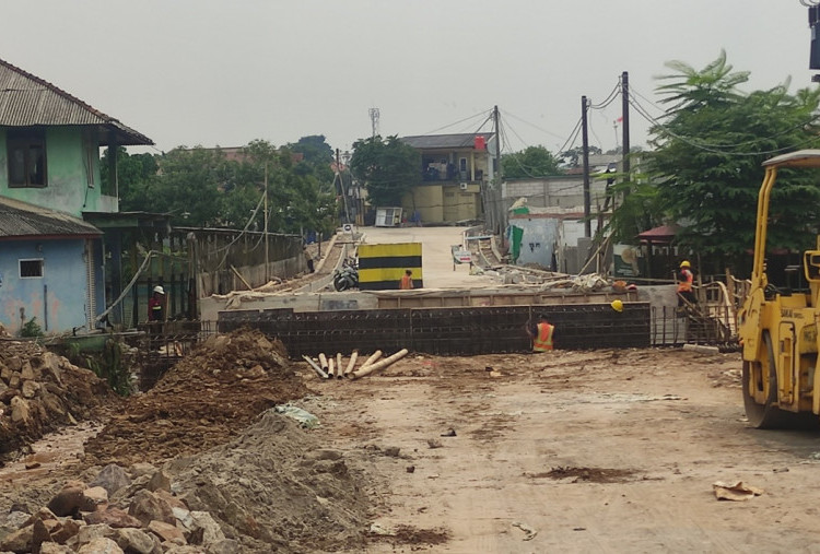 Perbaikan Jalan Sawangan Permai dan Sawangan Village Masuk Tahap PHO, Dua Pekan Lagi Bisa Dilintasi Warga