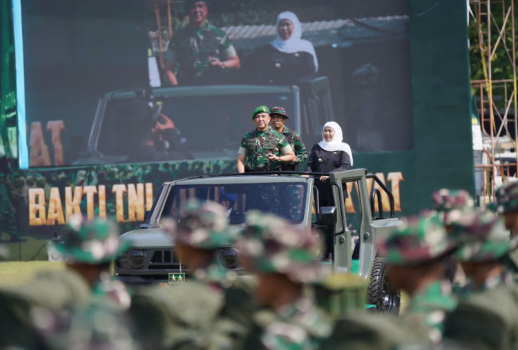 Dukung Kesejahteraan Warga, Pangdam V/Brawijaya Resmikan Bakti TNI AD di Madura