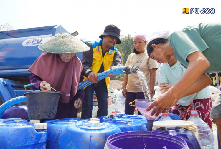 Hadapi Kekeringan, Kementerian PU Selamatkan 74.334 Ha Sawah dan Penuhi Kebutuhan Air Bagi 1,6 Juta Jiwa