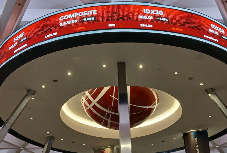 Dibuka Menguat, IHSG Akhiri Sesi I dengan Terpuruk 0,29 Persen