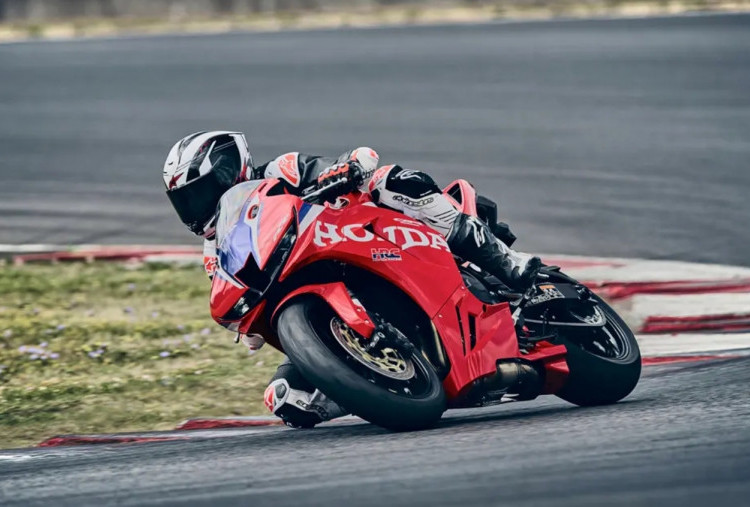 Honda CBR600RR 2027 Tampilkan Pembaruan dengan Kaliper Rem Fireblade dan Layar TFT 5 Inci