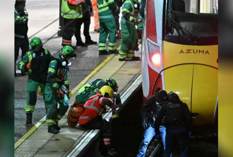 Dua Orang Serang Penumpang Kereta Cepat dengan Sajam, 9 Orang Kritis 