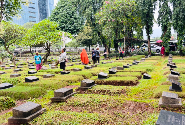 Jakarta Krisis Lahan Pemakaman, 69 TPU Terapkan Sistem Tumpang Tindih