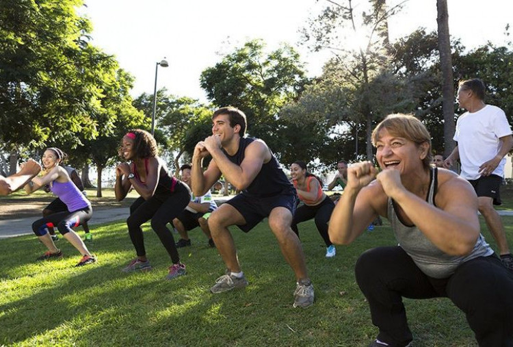 Tren Olahraga Baru untuk Tahun 2025: Dari Virtual Fitness hingga Komunitas Lari Lokal