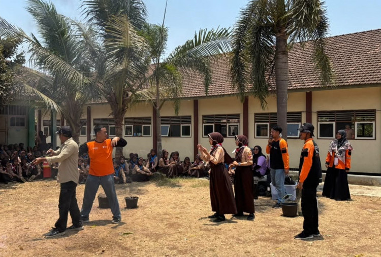 Minimalisir Korban Bencana, 3.408 Siswa Aksi Simulasi dan Edukasi Tanggap Bencana Bersama Dompet Dhuafa Jateng