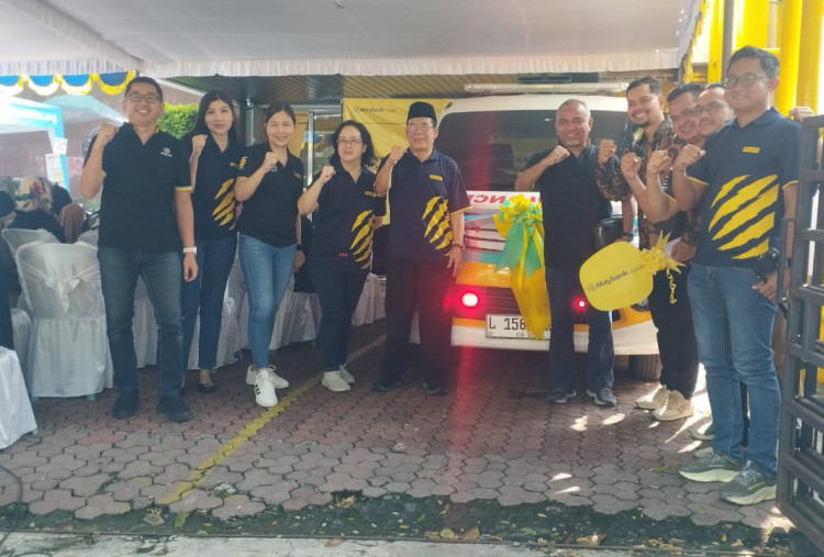Maybank Syariah Serahkan Mobil Ambulans untuk Laznas Nurul Hayat, Perluas Jangkauan Manfaat untuk Masyarakat