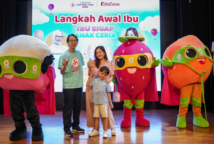Cap Kaki Tiga Anak Hadirkan Kampanye #LangkahAwalIbu Demi Cegah Si Kecil Panas Dalam