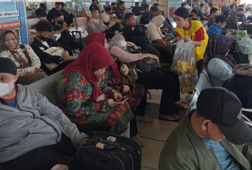 Bejo Jahe Merah Beri Kejutan ke Pemudik Rosalia Indah di Subang