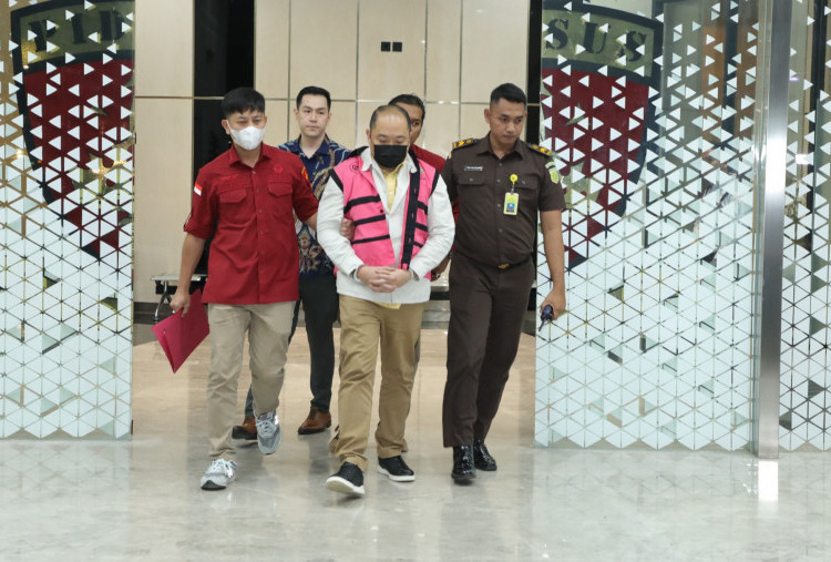 Iwan Setiawan dan Iwan Kurniawan, Kakak-Adik Bos Sritex Jadi Tersangka