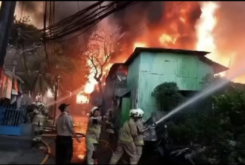 Kondisi Terkini Korban Kebakaran 124 Rumah di Jakarta Selatan, 200 Orang Terdampar Kehilangan Rumah