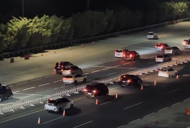 Arus Mudik 2026, Contraflow Mulai Diberlakukan di Ruas Tol Jakarta-Cikampek Malam Ini!