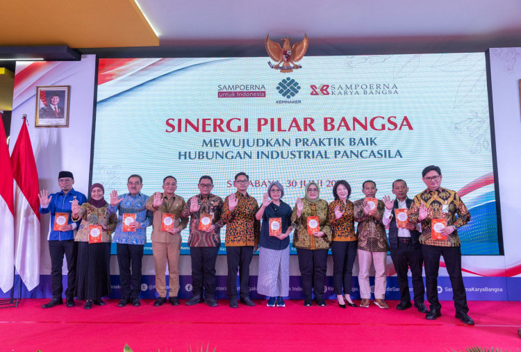 Menaker Yassierly dan Indah Kurnia Dorong Hubungan Industrial Pancasila Perkuat Dunia Kerja di Surabaya