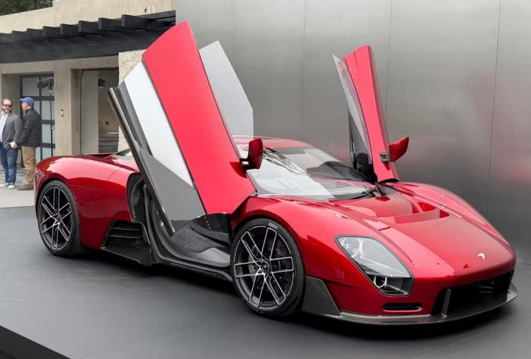 McLaren McL 6GT Bangkitkan Mimpi Bruce McLaren dengan Transmisi Manual Enam Percepatan