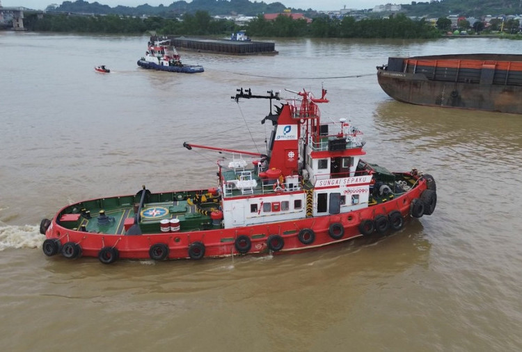 Jaga Keselamatan Pelayaran, Pelindo Marine Hadirkan Layanan Pengolongan Kapal di Sungai Mahakam