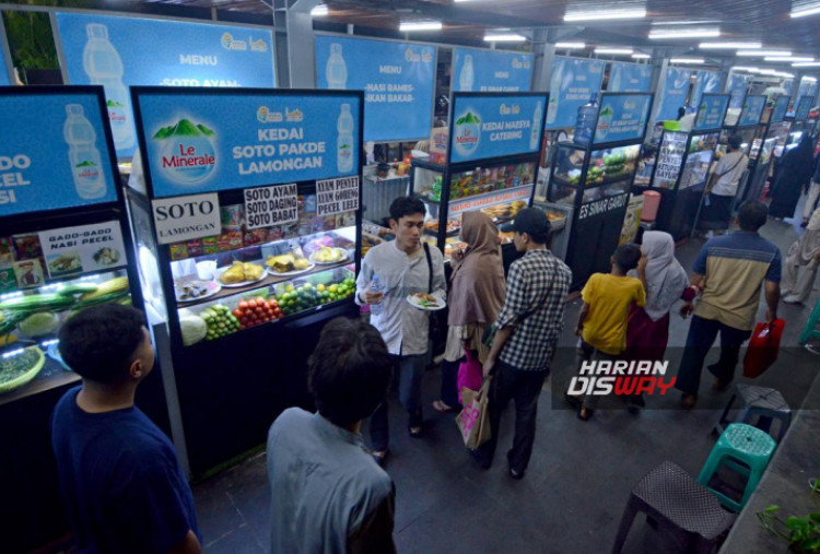 Sebagai bagian dari program amaliyah Ramadan 1446 H, Masjid Istiqlal menggelar ifthar jama’i atau buka puasa bersama setiap hari selama bulan Ramadan. Pada kesempatan ini, Le Minerale membagikan 3.000-5.000 botol air mineral serta 8.000 paket makanan kepada jemaah yang berbuka di masjid.