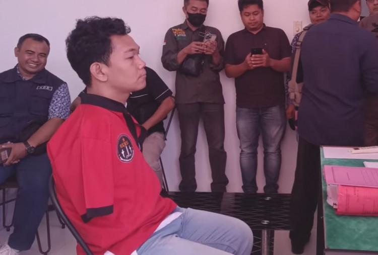 Rengekan Agus 'Buntung' saat Resmi Ditahan Buntut Kasus Pelecehan Seksual, Ancam Bunuh Diri!