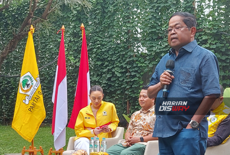 Kegiatan ini menjadi ruang diskusi mengenai peluang dan tantangan penerapan sistem electronic voting (e-voting) dalam pelaksanaan pemilu di Indonesia. Di tengah pesatnya perkembangan teknologi digital, isu keamanan data, kesiapan infrastruktur, serta kepercayaan publik terhadap sistem pemilu elektronik menjadi sejumlah aspek yang mendapat perhatian.