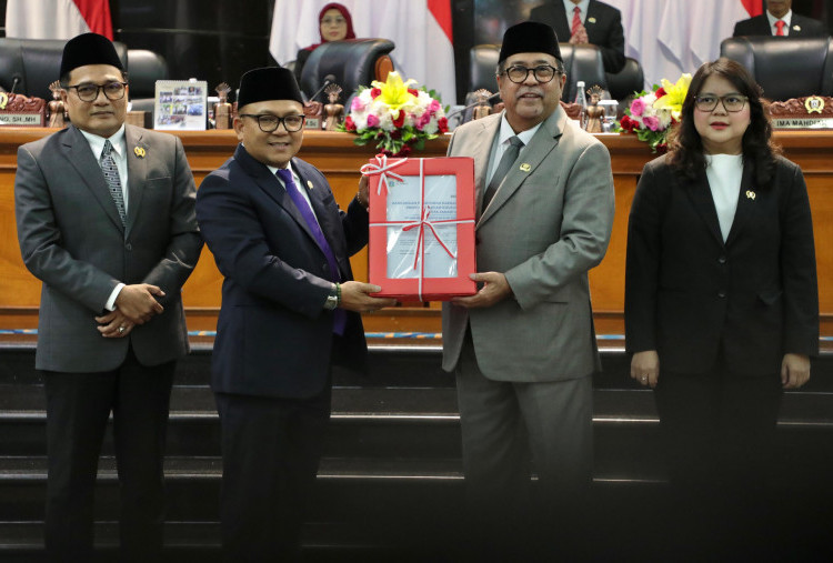 Tok! Perubahan APBD DKI 2026 Disetujui DPRD, Rano Pastikan Program Prioritas Tetap Berjalan