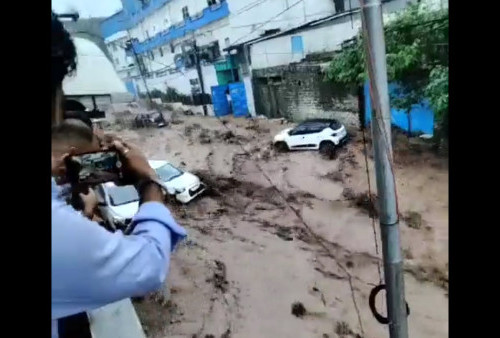 Banjir Besar Tewaskan Puluhan Warga di India dan Pakistan