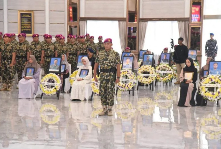 TNI AL Anugerahkan Kenaikan Pangkat Luar Biasa bagi 23 Orang Prajurit Marinir Korban Longsor Cisarua ​