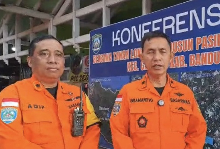 Basarnas Maksimalkan K-9 dan Alat Berat Cari Korban Longsor Pasirlangu