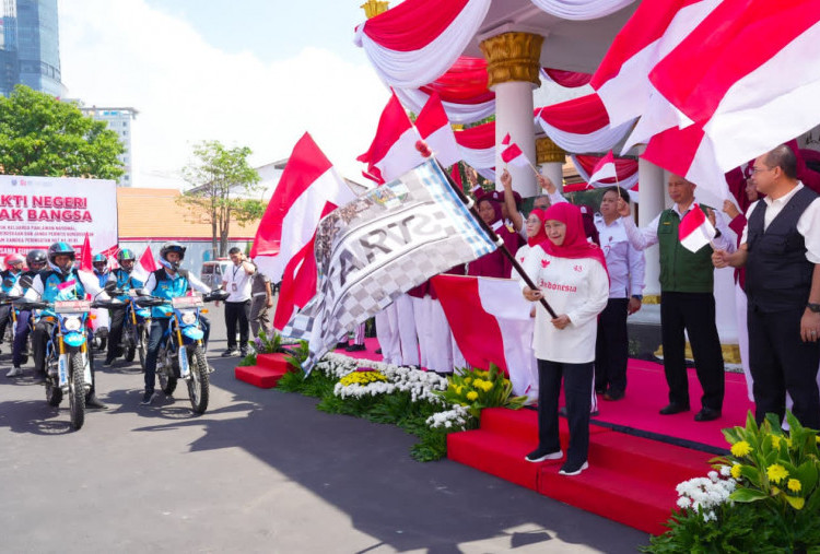 Pemprov Jatim Berangkatkan Tim Bakti Negeri, Salurkan Bantuan ke Keluarga Pahlawan