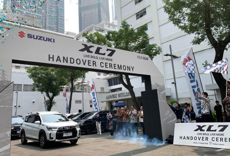 Suzuki Resmi Serahkan XL7 ke Konsumen, Wakili Ratusan Pembeli Perdana