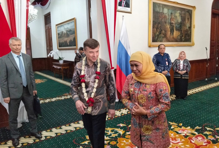 Bertemu Duta Besar Rusia, Khofifah Tawarkan Pelabuhan Probolinggo