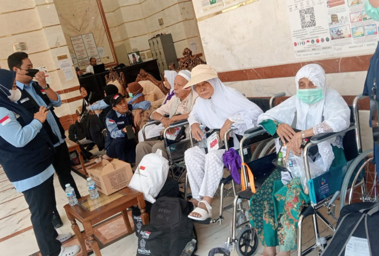 PPIH Arab Saudi Safariwukufkan 477 Jemaah Haji Lansia, Risti, dan Disabilitas