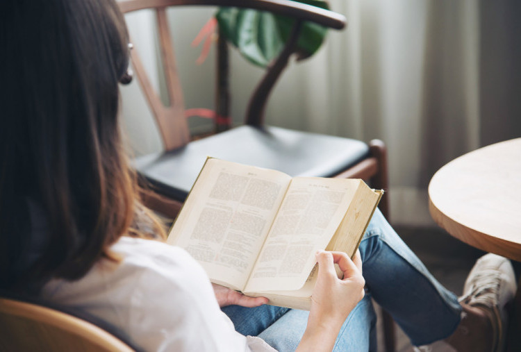 Membaca Buku sebagai Self Care Terbaik, Meningkatkan Kualitas Diri Secara Utuh