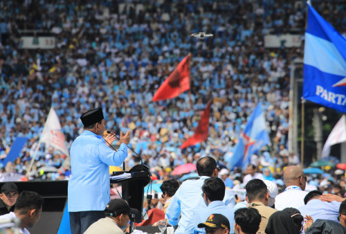 Terharunya Prabowo Lihat Pengorbanan 600 Ribu Pendukung yang Membludak dalam Kampanye Akbar di Gelora Bung Karno