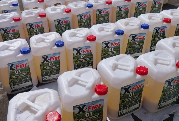 Karhutla Sumsel, Polri Kerahkan 4.000 Liter Formula X-Fire untuk Pemadaman