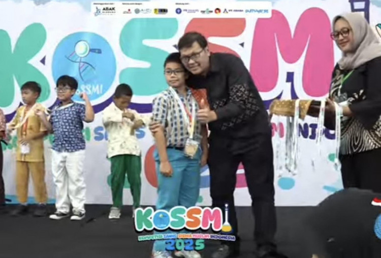 Prestasi Gemilang di Usia Dini: Rayhan Satya Mahendra Raih Medali Emas KoSSMI 2025 dan Ukir Prestasi Internasional