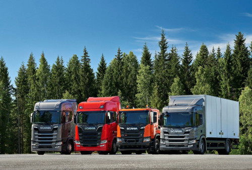 Dukung Standar Emisi Euro 4 di Indonesia, United Tractors dan Scania Hadirkan Truk dan Bus Terbaru