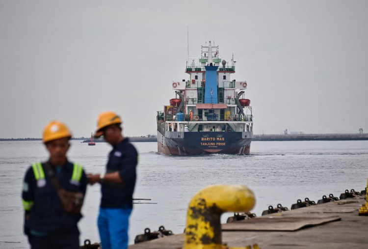 Kapal Barito Mas Bertolak ke Sumatera, Bawa Material Jembatan dan Tangki LPG 