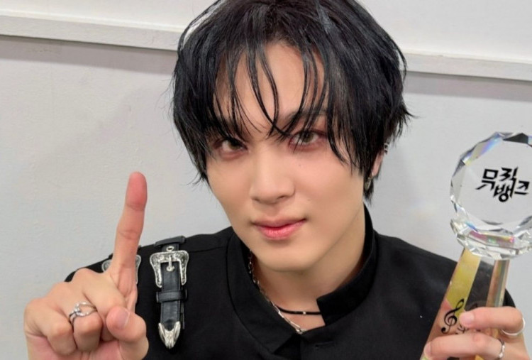 CRZY Milik Haechan Menang Music Bank, Simak 8 Hal Tentang Debut si Vokalis NCT