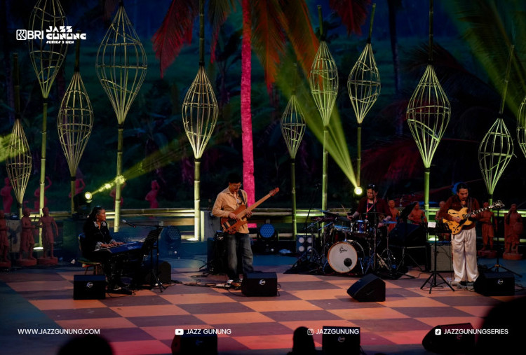 BRI Jazz Gunung series 3 Ijen (2): Si Jali-jali Jazzy dan Show Must Go On
