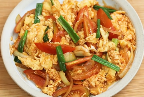 Resep Sarapan Pagi: Masak Telur Tomat Simpel dan Sehat Ala Chef Devina Hermawan