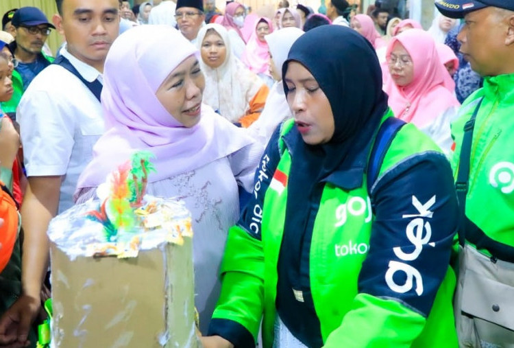 Khofifah Ajak Seluruh Elemen Turunkan Angka Kematian Ibu di Hari Kartini 2026
