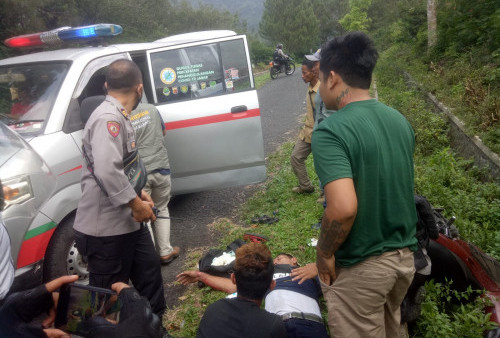 Rem Blong, Pengendara Motor Tersungkur di Cipanas Galunggung