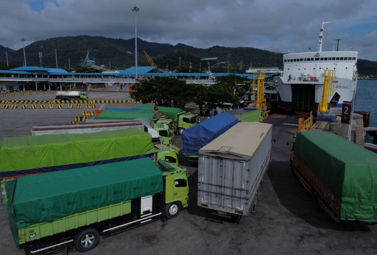 Pemerintah Berlakukan Pembatasan Truk Selama Mudik Lebaran, Kecuali Truk Logistik 