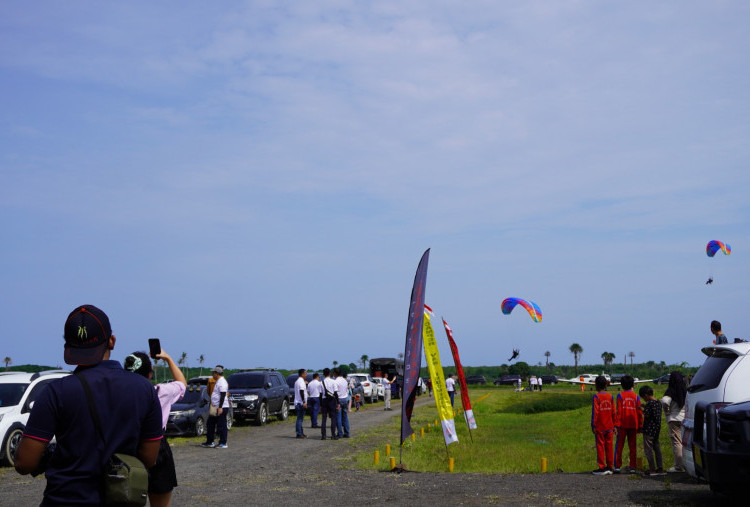 Rekomendasi Liburan Akhir Tahun di Tanjung Lesung, Atraksi Pesawat Hingga Paramotor di Aero Sport Fest 2025 