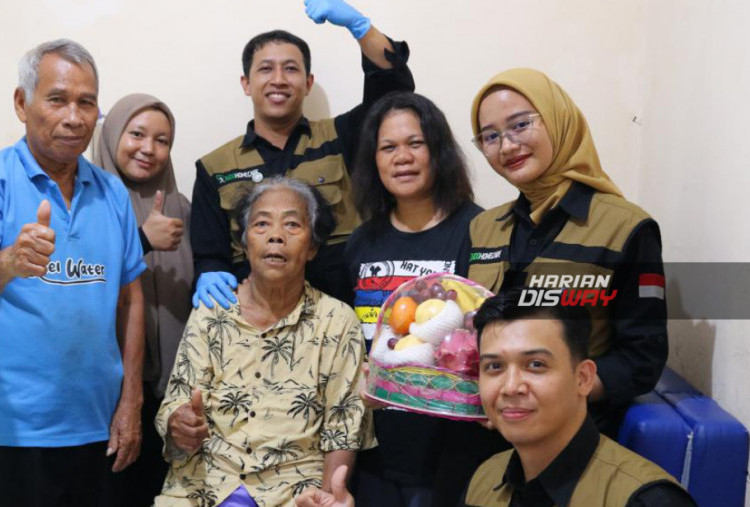 Layanan Indo Homecare tersedia di wilayah Jabodetabek dan Bandung, dapat diakses 24 jam sehari, 7 hari seminggu. Ini berarti pasien dan keluarga dapat mengakses layanan kapan saja sesuai kebutuhan, termasuk dalam situasi darurat. 