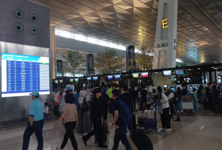 Jelang Libur Natal dan Tahun Baru, Bandara Soekarno-Hatta Semakin Padat, Terminal 1 Paling Sibuk!