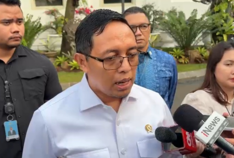 Heboh Pagar Mal Ditinggikan, Hasan Nasbi Minta Publik Tak Terjebak Berita Menakutkan