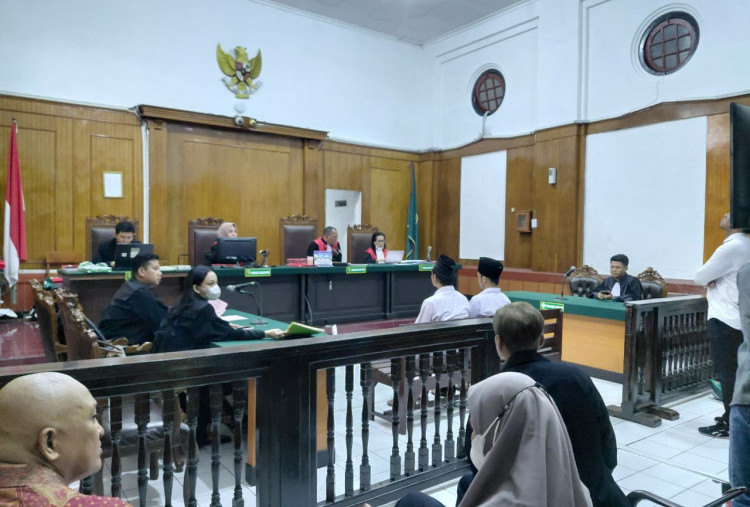 Sebar Pesan Provokatif Demo Ricuh Grahadi, Dua Pemuda Divonis 5 Bulan Penjara