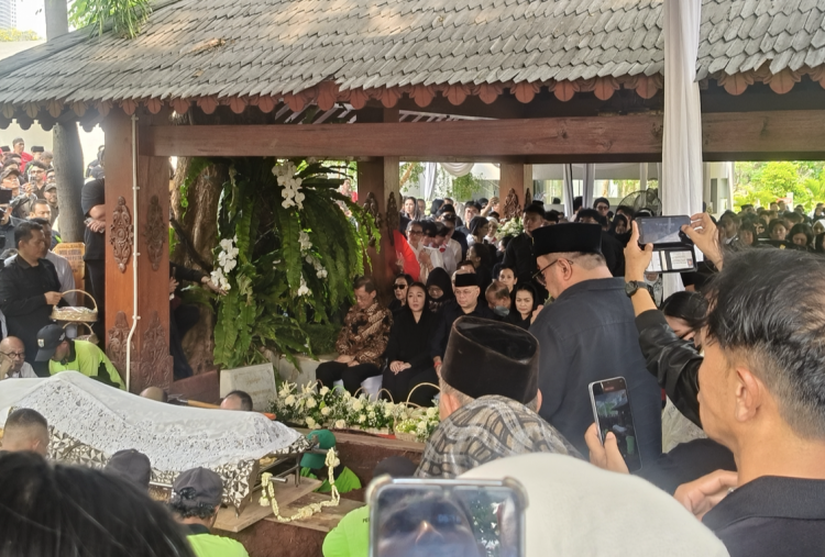 Rano Karno Sampaikan Penghormatan Terakhir untuk Guruh Soekarnoputra: Indonesia Kehilangan Maestro Budaya