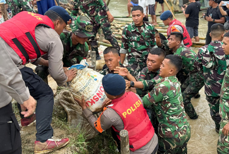 Update Banjir Bekasi, Jebolnya Tanggul Muaragembong Rendam Permukiman