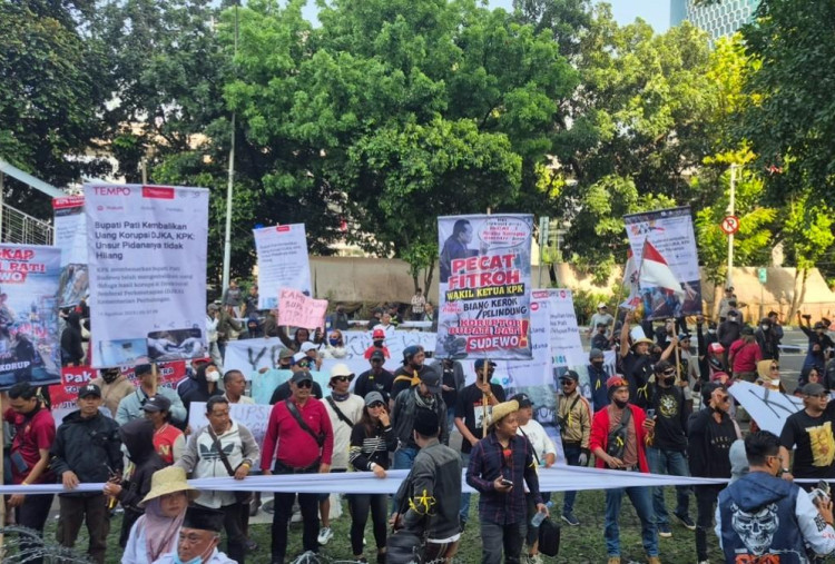  Warga Pati Datangi Gedung KPK, Desak Penangkapan Bupati Sadewo Terkait Dugaan Korupsi Proyek DJKA