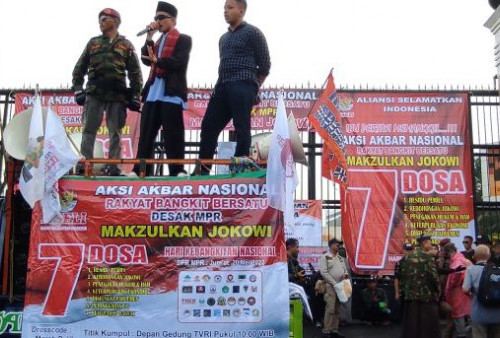 Aksi di Gedung DPR RI, Aliansi Selamatkan Indonesia Bawa 7 Tuntutan Kemarahan Rakyat 